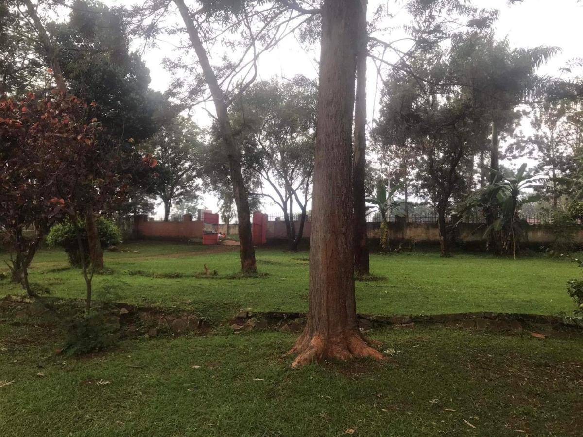 Homestaystudio62 Jinja Exterior photo